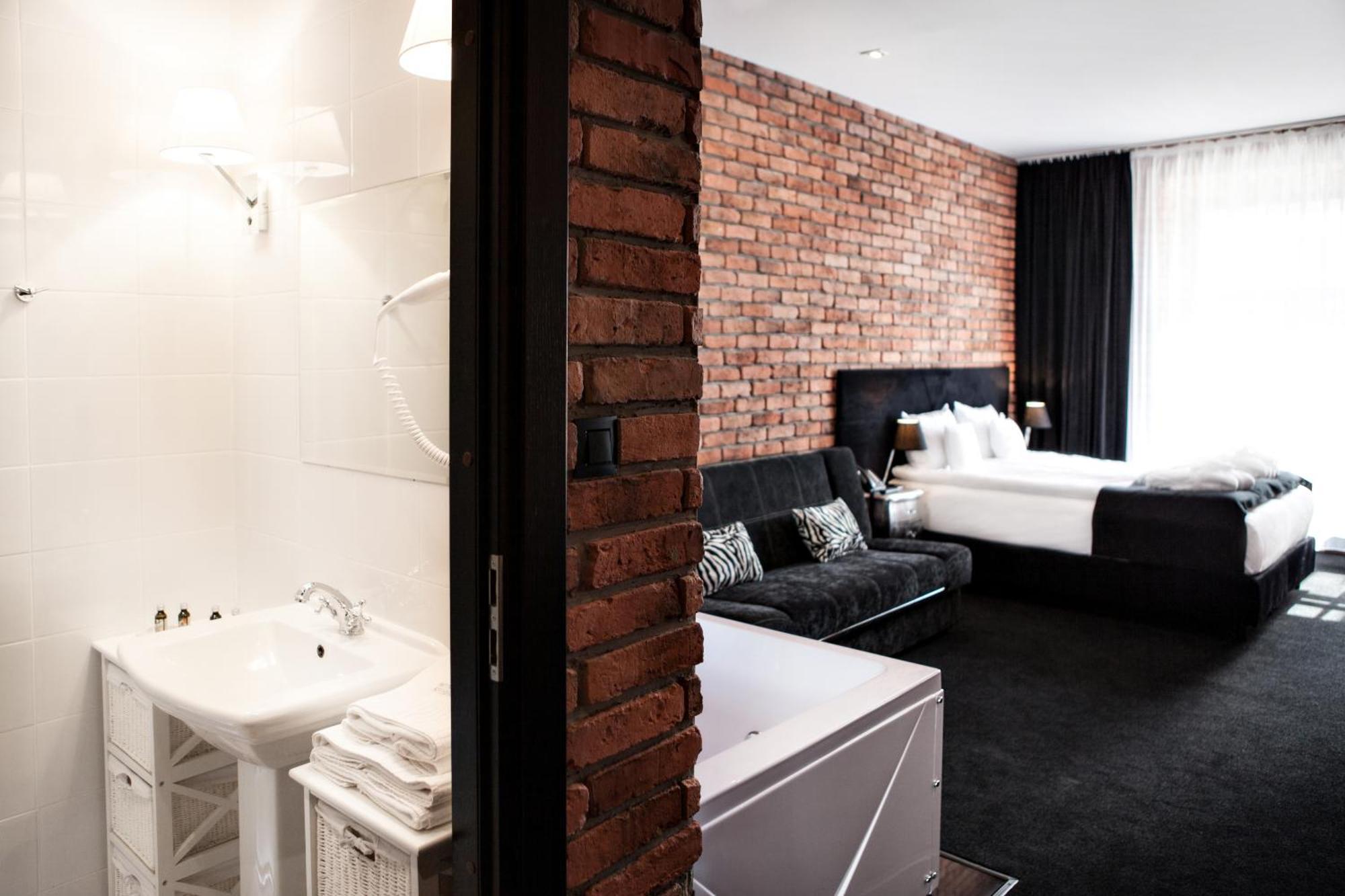 Junior Suite Main Market Square View